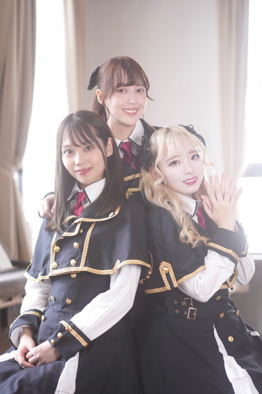 The three members of OTO NO KOMACHI